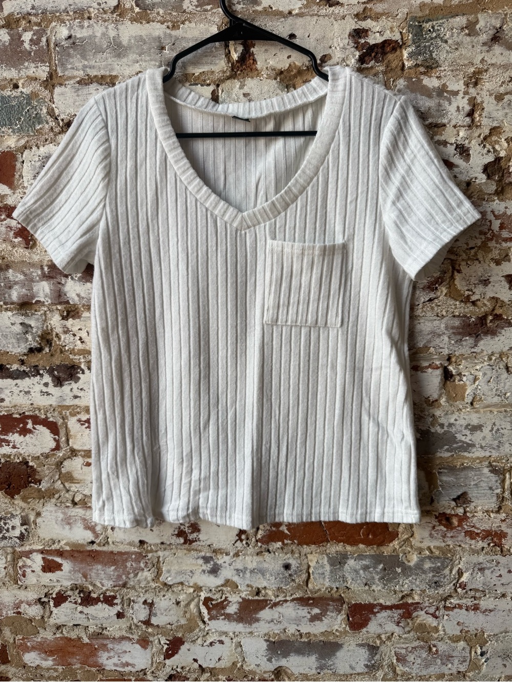 SHEIN Cream Ribbed V‑Neck Short Sleeve Top with Chest Pocket
